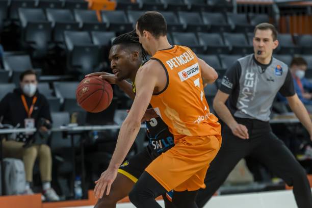 他们希望通 他们希望通